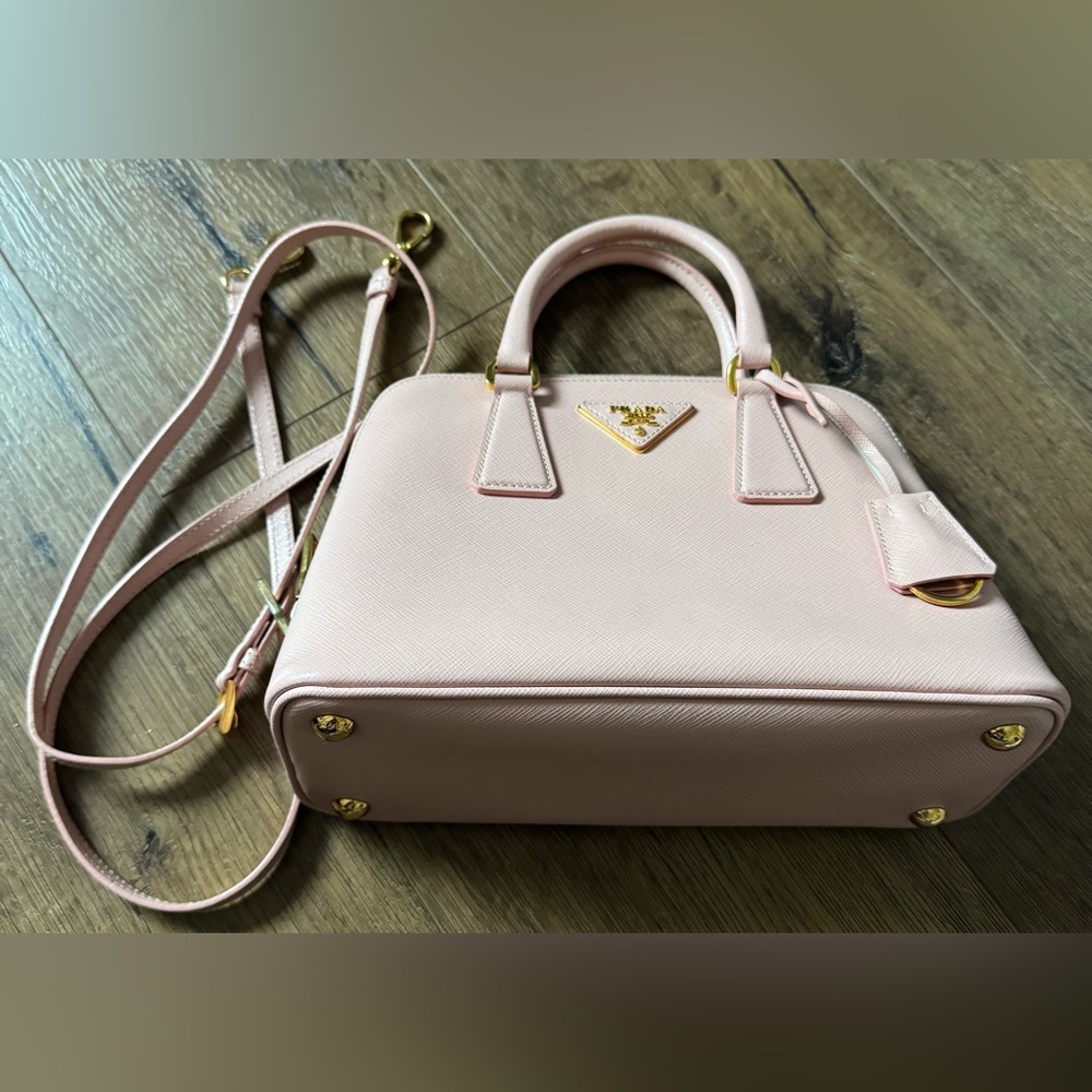 PRADA-AUTHENTIC (Preowned)Pink Saffiano Leather Crossbody Handbag - Picture 16 of 16